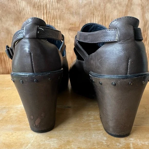 Dansko Franka Heeled Wedge Gray Leather Strappy Ankle Bootie - Picture 8 of 10